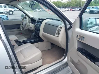 2009 Ford Escape Hybrid z VIN 1FMCU49399KB18857, wystawiony jako IAAI lot #42502324 z przebiegiem 227 828 mil mil oraz . Historia ofert i sprzedaży dostępna na DreamBid. Obrazek 5.