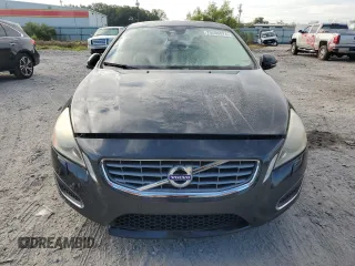 2013 Volvo S60 T5 Premier with VIN YV1612FS8D2232393, listed as a Copart auction lot 70496974 with 132,930 mi miles and Clean Title. Bid and sale history available at carsss.com. Image 5.