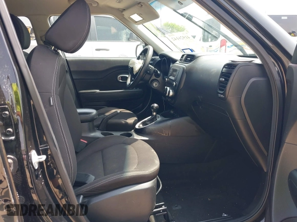 2016 Kia Soul with VIN KNDJN2A28G7848419, listed as a IAAI auction lot 41926142 with 93,830 mi miles. Bid and sale history available at carsss.com. Image 5.