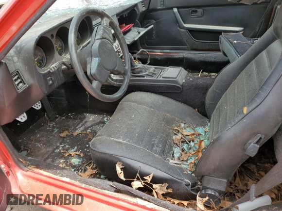 1984 Porsche 944 z VIN WP0AA0945EN454696, wystawiony jako Copart lot #61697004 z przebiegiem 66 607 mil mil oraz Czysty tytuł • Clean title. Historia ofert i sprzedaży dostępna na DreamBid. Obrazek 7.