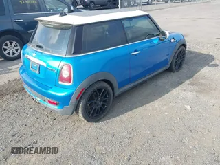 2008 MINI Hardtop S z VIN WMWMF73548TT91208, wystawiony jako IAAI lot #42747902 z przebiegiem 137 214 mil mil oraz . Historia ofert i sprzedaży dostępna na DreamBid. Obrazek 4.