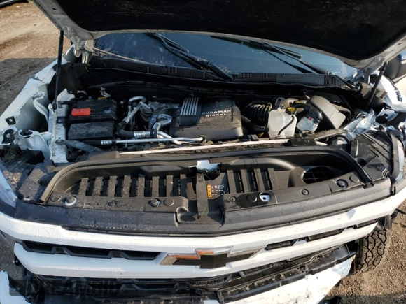 2024 Chevrolet Silverado 1500 RST with VIN 1GCUDEE84RZ183333, listed as a Copart auction lot 64960724 with 7,187 mi miles and Salvage Title. Bid and sale history available at carsss.com. Image 11.