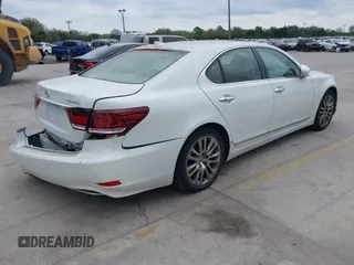 2015 Lexus LS with VIN JTHBL5EF3F5136885, listed as a IAAI auction lot 41611555 with 20,190 mi miles. Bid and sale history available at carsss.com. Image 4.