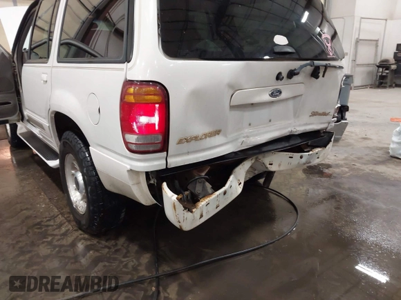 1998 Ford Explorer XLT с VIN 1FMZU35P6WZB26527, выставлен на аукционе IAAI как лот 42235991 с пробегом 215 020 миль миль и . История ставок и продаж доступна на DreamBid. Изображение 18.