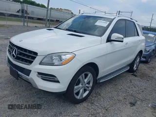 2015 Mercedes-Benz M 350 with VIN 4JGDA5JB0FA452749, listed as a IAAI auction lot 42412440 with 88,304 mi miles and . Bid and sale history available at DreamBid. Image 18.