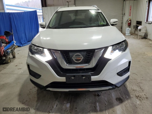 2017 Nissan Rogue SV with VIN JN8AT2MV5HW028032, listed as a Copart auction lot 43586725 with 132,685 mi miles and Clean Title. Bid and sale history available at carsss.com. Image 5.