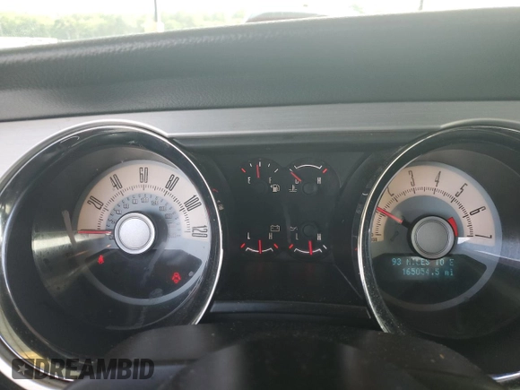 2010 Ford Mustang V6 с VIN 1ZVBP8ENXA5102544, выставлен на аукционе Copart как лот 59589355 с пробегом 165 054 миль миль и Чистый • Clean title. История ставок и продаж доступна на DreamBid. Изображение 9.