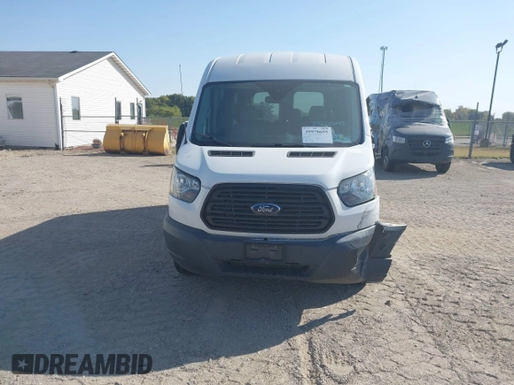 2017 Ford Transit Passenger XL z VIN 1FMZK1CM9HKA28283, wystawiony jako IAAI lot #39970695 z przebiegiem 151 916 mil mil oraz . Historia ofert i sprzedaży dostępna na DreamBid. Obrazek 11.