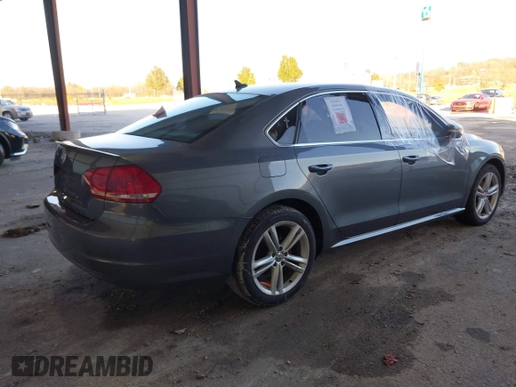2014 Volkswagen Passat SE z VIN 1VWBN7A32EC059503, wystawiony jako IAAI lot #40876045 z przebiegiem Nie podano mil oraz . Historia ofert i sprzedaży dostępna na DreamBid. Obrazek 4.