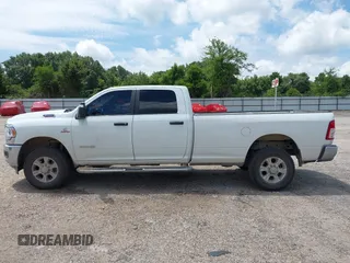 2024 Ram 2500 Big Horn с VIN 3C6UR5JL3RG337694, выставлен на аукционе IAAI как лот 42746220 с пробегом 70 227 миль миль и . История ставок и продаж доступна на DreamBid. Изображение 15.