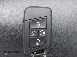 2018 Volkswagen Atlas SEL z VIN 1V2MR2CA2JC516351, wystawiony jako IAAI lot #42341113 z przebiegiem 135 077 mil mil oraz . Historia ofert i sprzedaży dostępna na DreamBid. Obrazek 11.