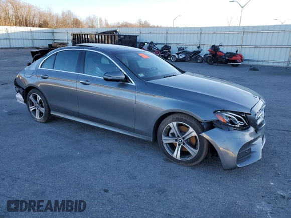 2019 Mercedes-Benz E-Class E 300 with VIN WDDZF4KB2KA574579, listed as a Copart auction lot 41700585 with 0 mi miles and Clean Title. Bid and sale history available at carsss.com. Image 4.