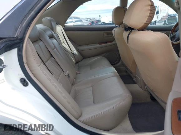 2000 Lexus ES 300 с VIN JT8BF28GXY0265748, выставлен на аукционе IAAI как лот 42394243 с пробегом 225 244 миль миль и . История ставок и продаж доступна на DreamBid. Изображение 8.