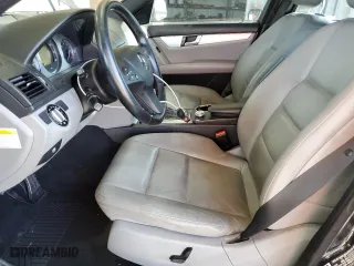 2008 Mercedes-Benz C-Class 3.0L Sport with VIN WDDGF54X88F079112, listed as a Copart auction lot 82268823 with 166,400 mi miles and Salvage Title. Bid and sale history available at carsss.com. Image 7.