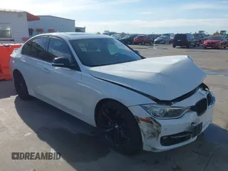 2013 BMW 3 Series 335i с VIN WBA3A9G52DNP36184, выставлен на аукционе IAAI как лот 42330629 с пробегом 120 377 миль миль и . История ставок и продаж доступна на DreamBid. Изображение 1.