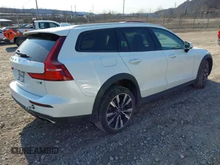 2021 Volvo V60 Cross Country with VIN YV4102WK2M1067849, listed as a IAAI auction lot 41779230 with 42,490 mi miles. Bid and sale history available at carsss.com. Image 4.