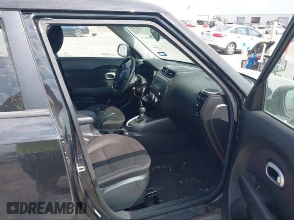 2015 Kia Soul with VIN KNDJN2A2XF7788710, listed as a IAAI auction lot 41142953 with 1 mi miles. Bid and sale history available at carsss.com. Image 5.