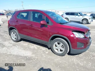 2016 Chevrolet Trax LS z VIN 3GNCJNSB4GL165348, wystawiony jako IAAI lot #42021094 z przebiegiem 135 365 mil mil oraz . Historia ofert i sprzedaży dostępna na DreamBid. Obrazek 1.