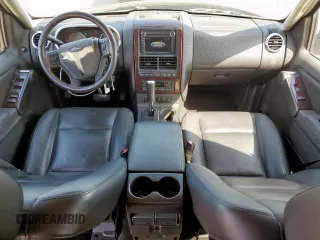 2008 Ford Explorer Limited z VIN 1FMEU75888UA83565, wystawiony jako Copart lot #49981115 z przebiegiem 102 718 mil mil oraz Szkoda całkowita • Salvage title. Historia ofert i sprzedaży dostępna na DreamBid. Obrazek 8.