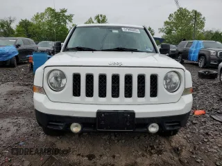 2014 Jeep Patriot Sport z VIN 1C4NJRBB1ED627425, wystawiony jako Copart lot #57900365 z przebiegiem 177 533 mil mil oraz Czysty tytuł • Clean title. Historia ofert i sprzedaży dostępna na DreamBid. Obrazek 5.