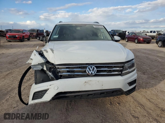2021 Volkswagen Tiguan SE with VIN 3VV3B7AX9MM153671, listed as a Copart auction lot 83048724 with 45,086 mi miles and Salvage Title. Bid and sale history available at DreamBid. Image 5.