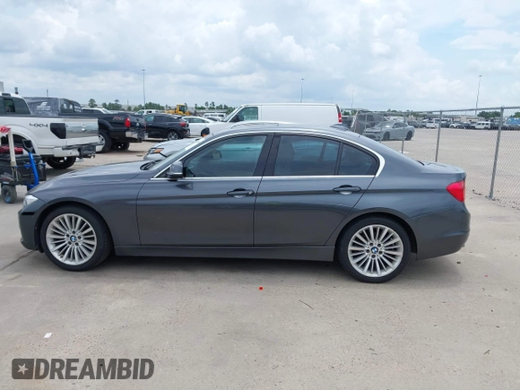 2015 BMW 3 Series 328i с VIN WBA3A5G58FNS87928, выставлен на аукционе IAAI как лот 42392498 с пробегом 108 697 миль миль и . История ставок и продаж доступна на DreamBid. Изображение 14.