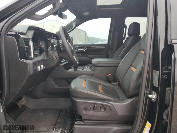 2024 GMC Sierra 1500 AT4 with VIN 1GTUUEE82RZ220850, listed as a Copart auction lot 43909065 with 0 mi miles and Non Repairable. Bid and sale history available at carsss.com. Image 7.
