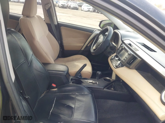 2015 Toyota RAV4 XLE with VIN 2T3RFREV4FW270089, listed as a IAAI auction lot 41943299 with 182,879 mi miles. Bid and sale history available at carsss.com. Image 5.