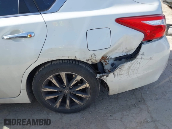 2017 Nissan Altima SV with VIN 1N4AL3APXHC188261, listed as a IAAI auction lot 41719138 with 180,797 mi miles and . Bid and sale history available at DreamBid. Image 6.