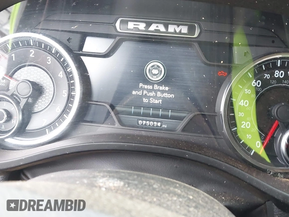 2022 Ram 1500 Big Horn z VIN 1C6SRFBT1NN282837, wystawiony jako IAAI lot #41492037 z przebiegiem 75 034 mil mil oraz . Historia ofert i sprzedaży dostępna na DreamBid. Obrazek 7.