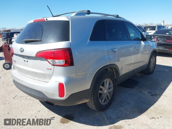2014 Kia Sorento LX with VIN 5XYKT4A66EG534731, listed as a IAAI auction lot 41730093 with 148,931 mi miles. Bid and sale history available at carsss.com. Image 4.