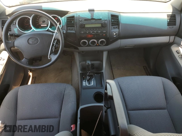 2006 Toyota Tacoma z VIN 5TETX22N86Z233467, wystawiony jako Copart lot #57214555 z przebiegiem 283 219 mil mil oraz Tytuł czysty. Historia ofert i sprzedaży dostępna na DreamBid. Obrazek 8.