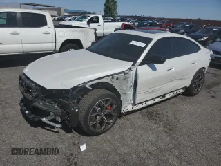 2023 BMW i4 eDrive40 z VIN WBY73AW06PFN86342, wystawiony jako Copart lot #57965313 z przebiegiem 5 244 mil mil oraz . Historia ofert i sprzedaży dostępna na DreamBid. Obrazek 1.