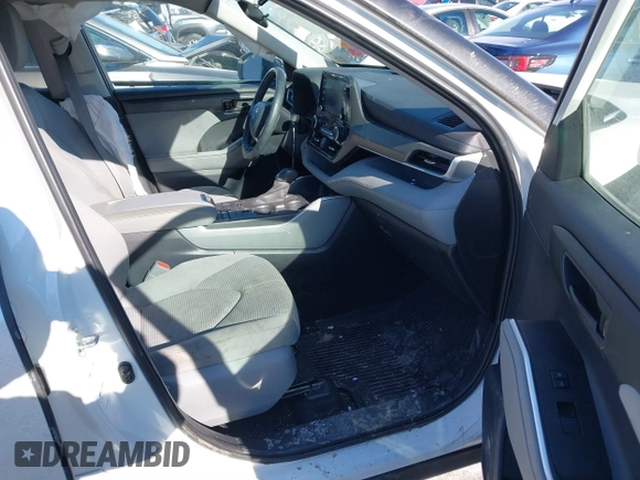 2020 Toyota Highlander LE with VIN 5TDBZRBH5LS511758, listed as a IAAI auction lot 41432586 with 76,214 mi miles and . Bid and sale history available at DreamBid. Image 5.