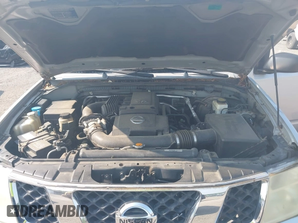 2008 Nissan Frontier SE z VIN 1N6AD07U38C435118, wystawiony jako IAAI lot #42472598 z przebiegiem 158 538 mil mil oraz . Historia ofert i sprzedaży dostępna na DreamBid. Obrazek 10.