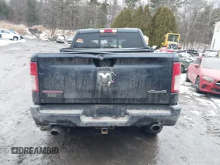 2019 Ram 1500 Big Horn z VIN 1C6SRFFT6KN811253, wystawiony jako IAAI lot #41071264 z przebiegiem 83 624 mil mil oraz . Historia ofert i sprzedaży dostępna na DreamBid. Obrazek 16.