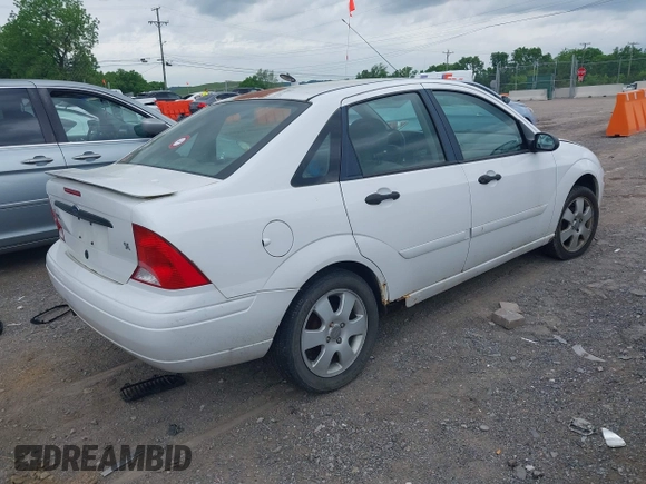 2000 Ford Focus SE with VIN 1FAFP3430YW260053, listed as a IAAI auction lot 42166070 with 114,761 mi miles and . Bid and sale history available at carsss.com. Image 4.