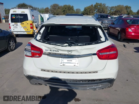 2015 Mercedes-Benz GLA 250 z VIN WDCTG4EB7FJ140389, wystawiony jako IAAI lot #40752551 z przebiegiem 49 294 mil mil oraz . Historia ofert i sprzedaży dostępna na DreamBid. Obrazek 16.