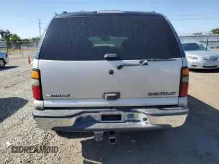 2005 Chevrolet Tahoe Z71 z VIN 1GNEC13T65R104656, wystawiony jako Copart lot #57705205 z przebiegiem 197 363 mil mil oraz Czysty tytuł • Clean title. Historia ofert i sprzedaży dostępna na DreamBid. Obrazek 6.