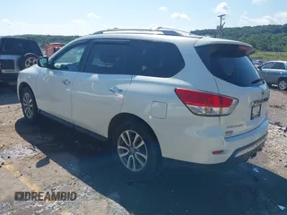2016 Nissan Pathfinder SL with VIN 5N1AR2MM2GC630223, listed as a IAAI auction lot 42552737 with 89,332 mi miles and . Bid and sale history available at DreamBid. Image 3.
