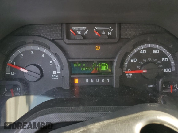 2014 Ford Econoline Passenger XL z VIN 1FBNE3BL8EDA04396, wystawiony jako Copart lot #54657025 z przebiegiem 84 772 mil mil oraz Szkody całkowita. Historia ofert i sprzedaży dostępna na DreamBid. Obrazek 9.