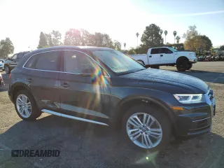 2019 Audi Q5 Premium Plus with VIN WA1BNAFY3K2137464, listed as a Copart auction lot 70024962 with 27,468 mi miles. Bid and sale history available at carsss.com. Image 4.
