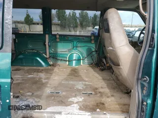 2000 Chevrolet Astro with VIN 1GNDM19W9YB191640, listed as a Copart auction lot 82247164 with 168,605 mi miles and Salvage Title. Bid and sale history available at carsss.com. Image 12.