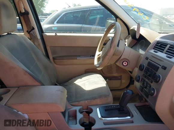2012 Ford Escape XLT с VIN 1FMCU9DG7CKC69307, выставлен на аукционе IAAI как лот 42084500 с пробегом 263 432 миль миль и . История ставок и продаж доступна на DreamBid. Изображение 5.