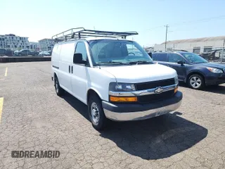 2015 Chevrolet Express Cargo with VIN 1GCWGFCF3F1123576, listed as a IAAI auction lot 42654774 with 183,911 mi miles and . Bid and sale history available at DreamBid. Image 31.
