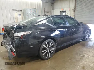 2019 Nissan Altima SR with VIN 1N4BL4CV8KC258935, listed as a Copart auction lot 70028694 with 97,267 mi miles and Salvage Title. Bid and sale history available at carsss.com. Image 3.