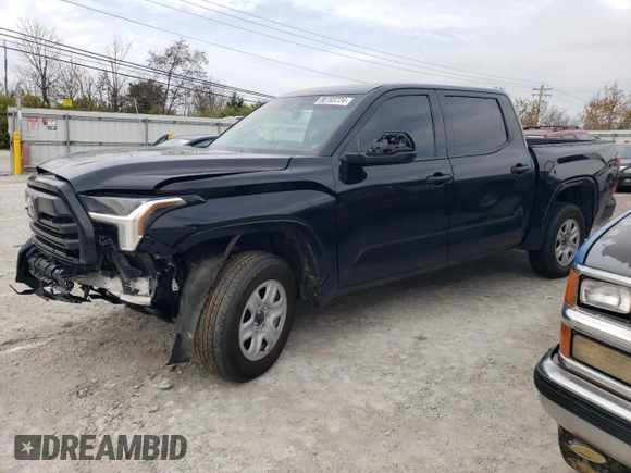 2023 Toyota Tundra SR z VIN 5TFKB5DBXPX123141, wystawiony jako Copart lot #80703724 z przebiegiem 41 050 mil mil oraz Szkoda całkowita • Salvage title. Historia ofert i sprzedaży dostępna na DreamBid. Obrazek 1.
