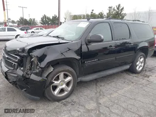 2010 Chevrolet Suburban LT with VIN 1GNUKJE35AR118585, listed as a IAAI auction lot 41730021 with 195,692 mi miles. Bid and sale history available at carsss.com. Image 17.