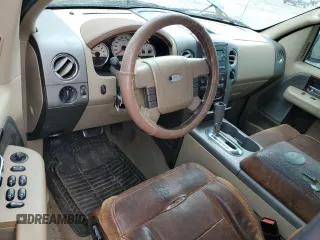 2005 Ford F-150 XLT z VIN 1FTPW12535KD18895, wystawiony jako Copart lot #56825825 z przebiegiem 338 005 mil mil oraz Szkoda całkowita • Salvage title. Historia ofert i sprzedaży dostępna na DreamBid. Obrazek 8.