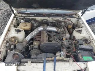 1984 Toyota Supra z VIN JT2MA67L5E0133497, wystawiony jako Copart lot #43439285 z przebiegiem 187 882 mil mil oraz Czysty tytuł • Clean title. Historia ofert i sprzedaży dostępna na DreamBid. Obrazek 11.